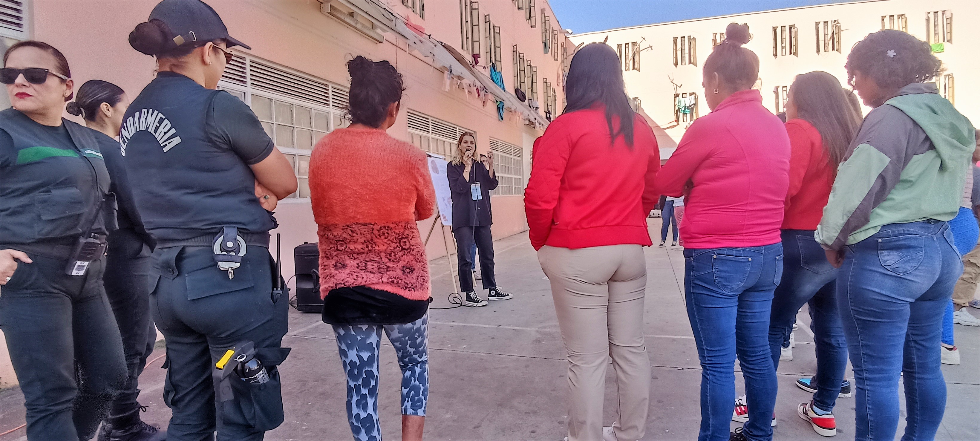 Entrega de dispositivos para autoexamen mamario a internas de c&aacute;rcel de Rancagua