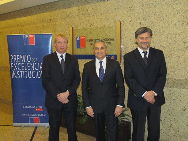 Gonzalo Rodr&iacute;guez, Georgy Schubert y Andr&eacute;s Mahnke, tras la presentaci&oacute;n de esta ma&ntilde;ana.