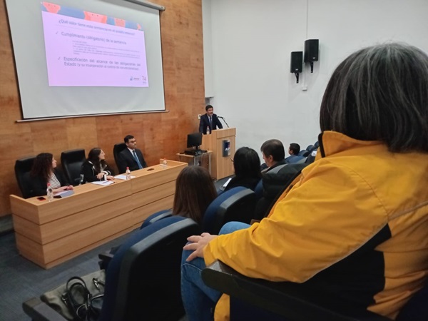 En el seminario participaron la jefa de la Unidad de Derechos Humanos, Nicole Lacrampette, y el jefe del Departamento de Estudios, Pablo Aranda.