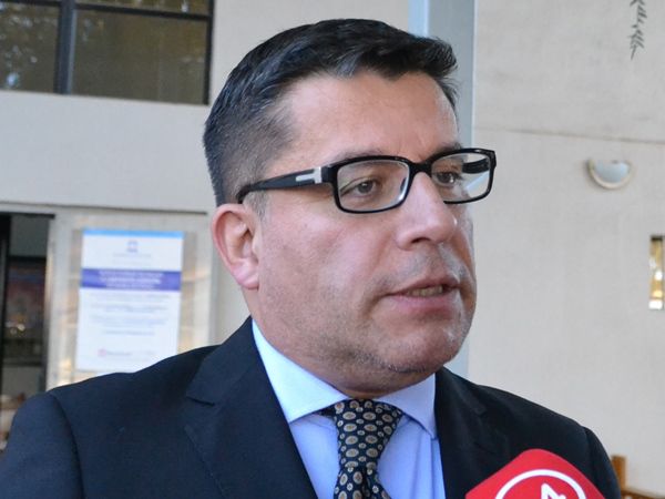 El Defensor Regional de Tarapac&aacute;, Gabriel Carri&oacute;n Calder&oacute;n.