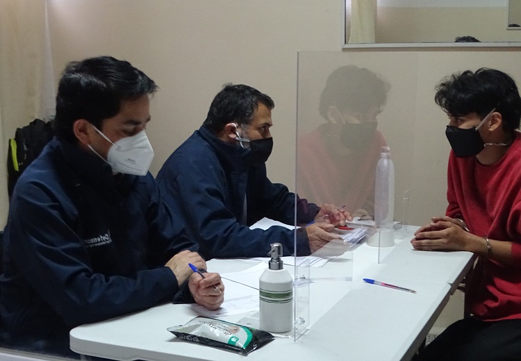 Los defensores p&uacute;blicos de Antofagasta estuvieron m&aacute;s de cinco horas entrevistando a personas detenidas en la Tercera Comisar&iacute;a.,