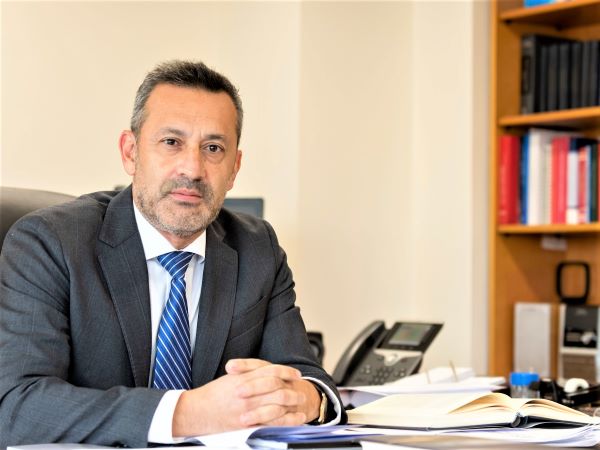 El Defensor Nacional, Carlos Mora Jano.
