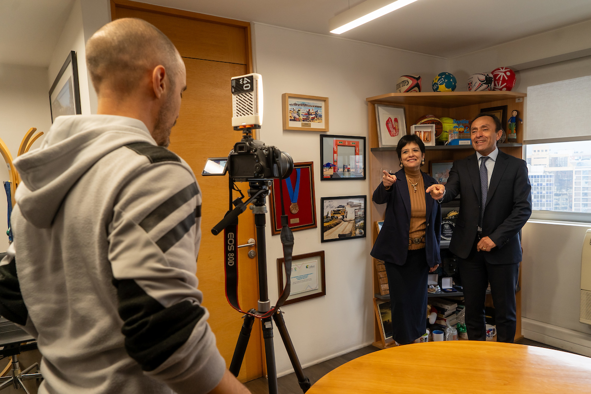 La Defensora Nacional y el ministro de Deportes grabaron c&aacute;psulas audiovisuales para promocionar los 'Juegos Deportivos'.