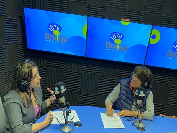 La abogada difundi&oacute; en radio "Amiga" de Talca el importante rol que cumple la Defensor&iacute;a en la sociedad.