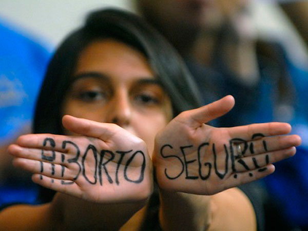 (Foto gentileza de The Clinic) La jefa de Estudios de la Defensor&iacute;a explica al medio que "el aborto es un delito de las mujeres pobres".