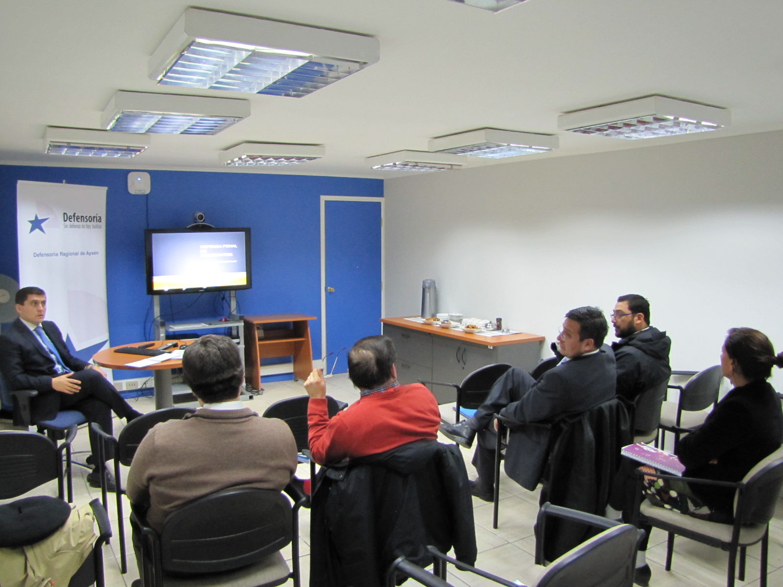Los asistentes conocieron las particularidades del tratamiento que la Defensor&iacute;a Penal entrega a los migrantes.