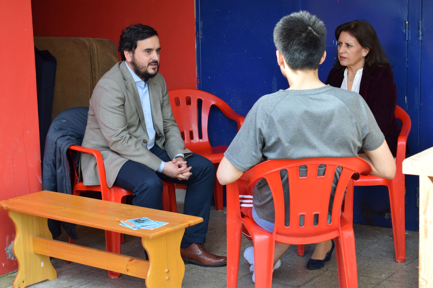 Israel Villaviencio, defensor juvenil y Orietta Rodr&iacute;guez, trabajadora social de la Defensor&iacute;a Regional de Ays&eacute;n