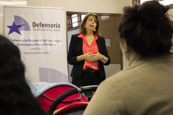 "En la Defensor&iacute;a estamos para apoyarlas en este tr&aacute;nsito", dijo Mar&iacute;a Soledad Llorente a las internas.
