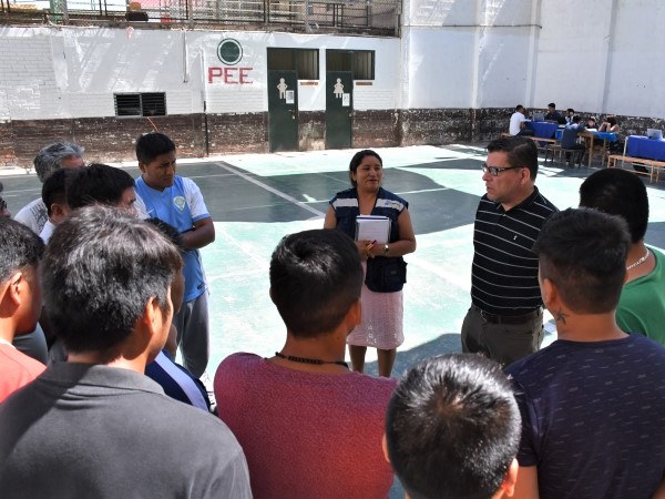 El di&aacute;logo participativo en el penal de Pozo Almonte se desarroll&oacute; en idioma quechua. 