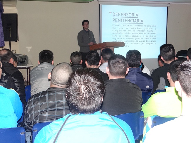 Se est&aacute;n realizando charlas informativas sobre la defensa penitenciaria a los internos de los recintos carcelarios de Magallanes.