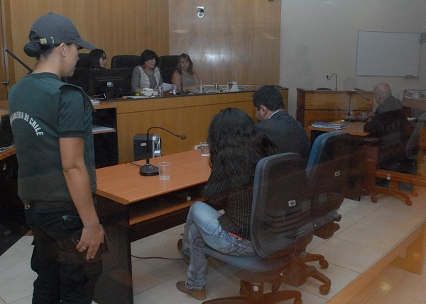 Por unanimidad, el Tribunal Oral de Talca absolvi&oacute; a una mujer, quien permaneci&oacute; casi un a&ntilde;o en prisi&oacute;n preventiva.