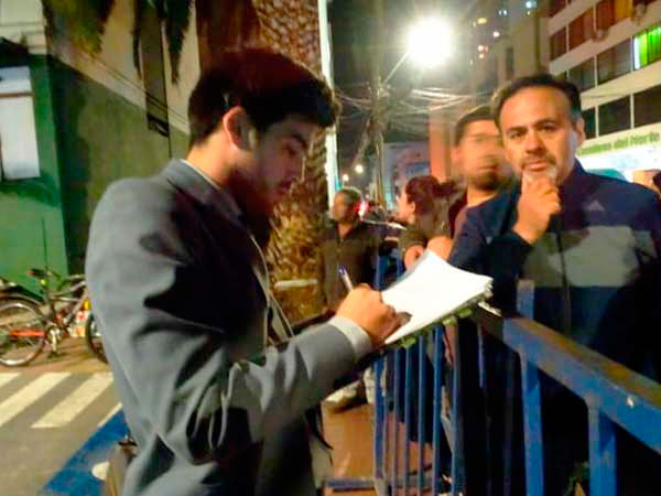 Los defensores p&uacute;blicos recogen las denuncias de abuso policial en todo el pa&iacute;s. En la foto, el defensor p&uacute;blico Juan Luis Montenegro, de Antofagasta.