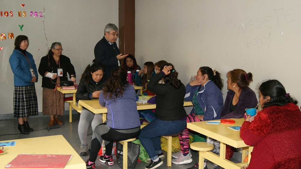 El encuentro se realiz&oacute; en el comedor del m&oacute;dulo que ocupan las internas en el penal de Valdivia. 