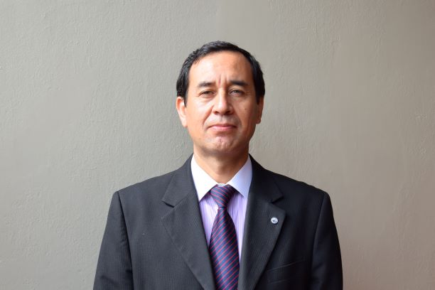 Andr&eacute;s Pi&ntilde;eiro Santis, asesor jur&iacute;dico de la Defensor&iacute;a Regional de Ays&eacute;n.