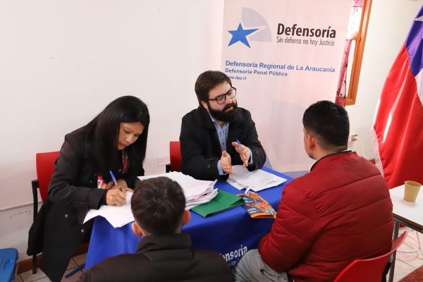 Un importante n&uacute;mero de mujeres y hombres privados de libertad fueron atendidos por la Defensor&iacute;a en esta actividad.