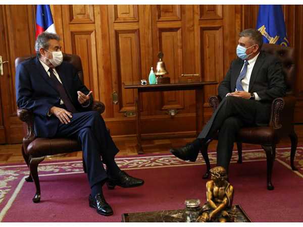 El Presidente de la Corte Suprema recibi&oacute; al Defensor Nacional (s) en el Palacio de Tribunales