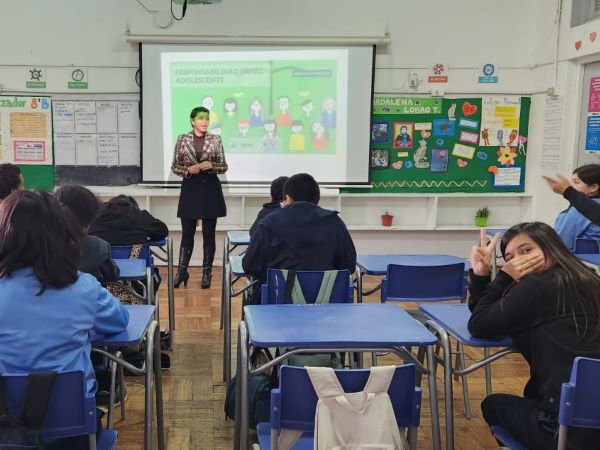 Alumnas y alumnos de s&eacute;ptimo b&aacute;sico conocieron los derechos que tienen ante la ley penal entre los 14 y los 18 a&ntilde;os.