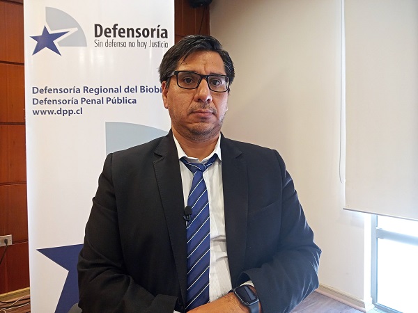 Tras tres meses de juicio y m&aacute;s de dos a&ntilde;os de prisi&oacute;n preventiva, el defensor p&uacute;blico Claudio Vigueras logr&oacute; la absoluci&oacute;n de su representado.