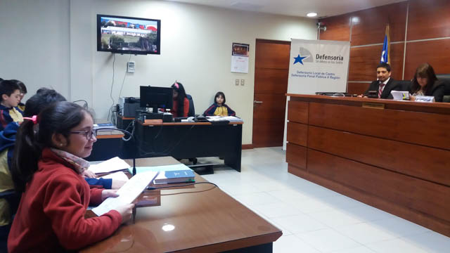 Los ni&ntilde;os participaron activamente en la simulaci&oacute;n de juicio oral.