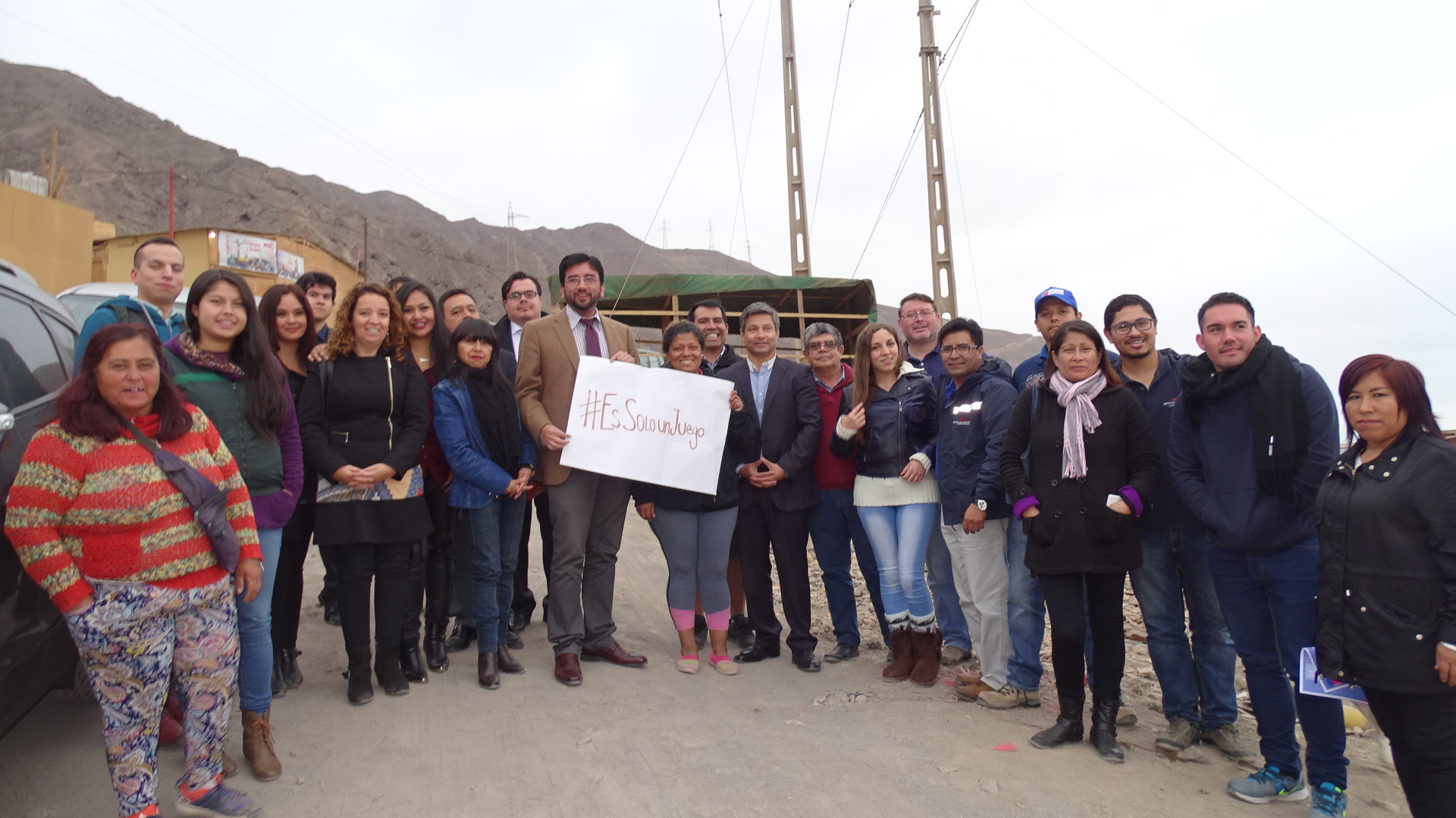 En el campamento Am&eacute;rica Unida apoyaron la iniciativa de la Mesa Intercultural de Antofagasta.