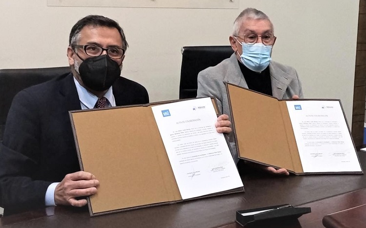 El Defensor Regional y el rector de la Universidad de Antofagasta destacaron la importancia de este convenio de colaboraci&oacute;n mutua.