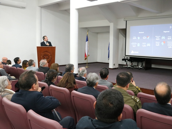 El Defensor Regional de Arica y Parinacota, Claudio G&aacute;lvez, expuso las principales estad&iacute;sticas de la Defensor&iacute;a en la zona.