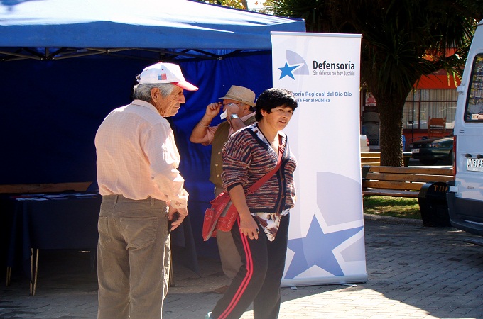 Otras seis comunas ser&aacute;n visitadas con esta iniciativa del Ministerio de Justicia en la que participa la Defensor&iacute;a.