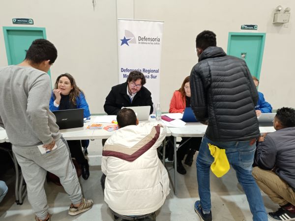 Un numeroso grupo de privados de libertad pudieron resolver sus dudas en la actividad en Santiago 1.