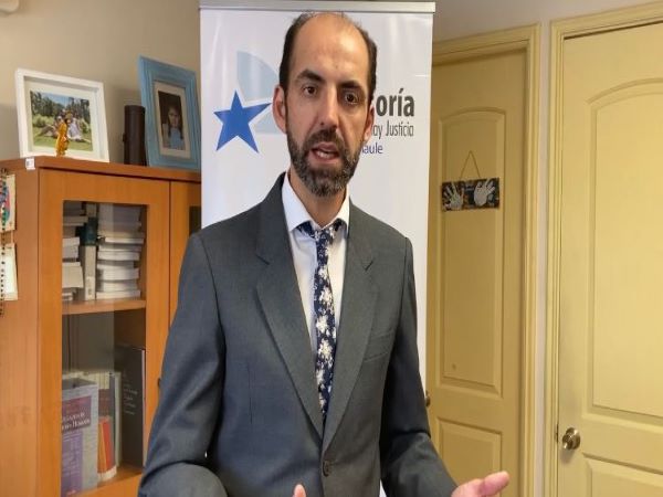 Rodrigo Flores, defensor de los hermanos imputados y jefe de Estudios de la Defensor&iacute;a Regional del Maule.