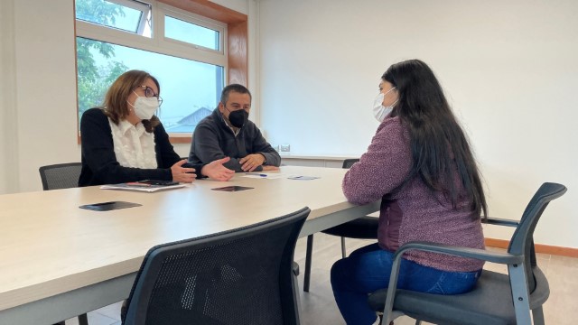 El resultado del proceso fue informado a la joven por Soledad Llorente y Boris Hrzic.