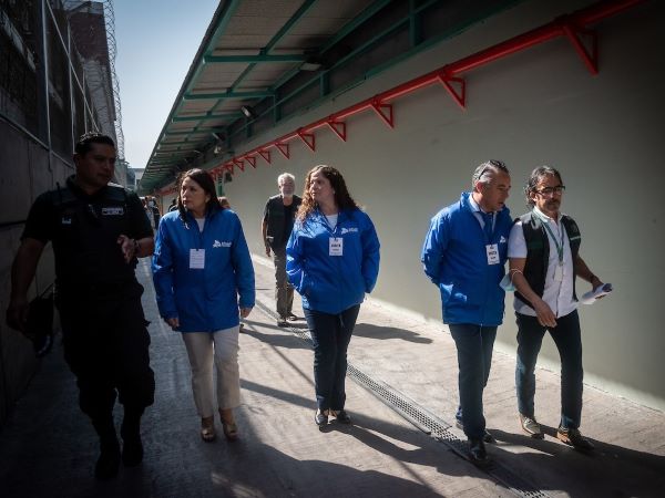 Un recorrido por las dependencias del principal penal de imputados del pa&iacute;s realzaron representantes de la Defensor&iacute;a.