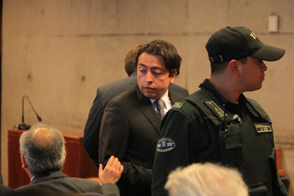 El defensor penal p&uacute;blico Eduardo Camus, quien representa a Nataly Casanova en el 'caso bombazos".