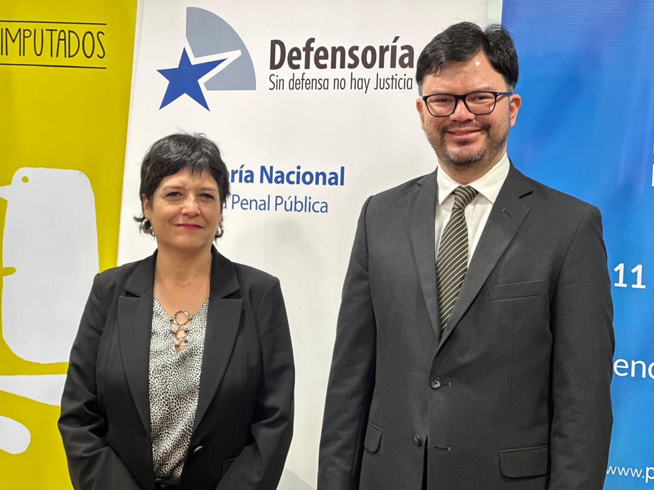 La Defensora Nacional junto al embajador de Guatemala en Chile.