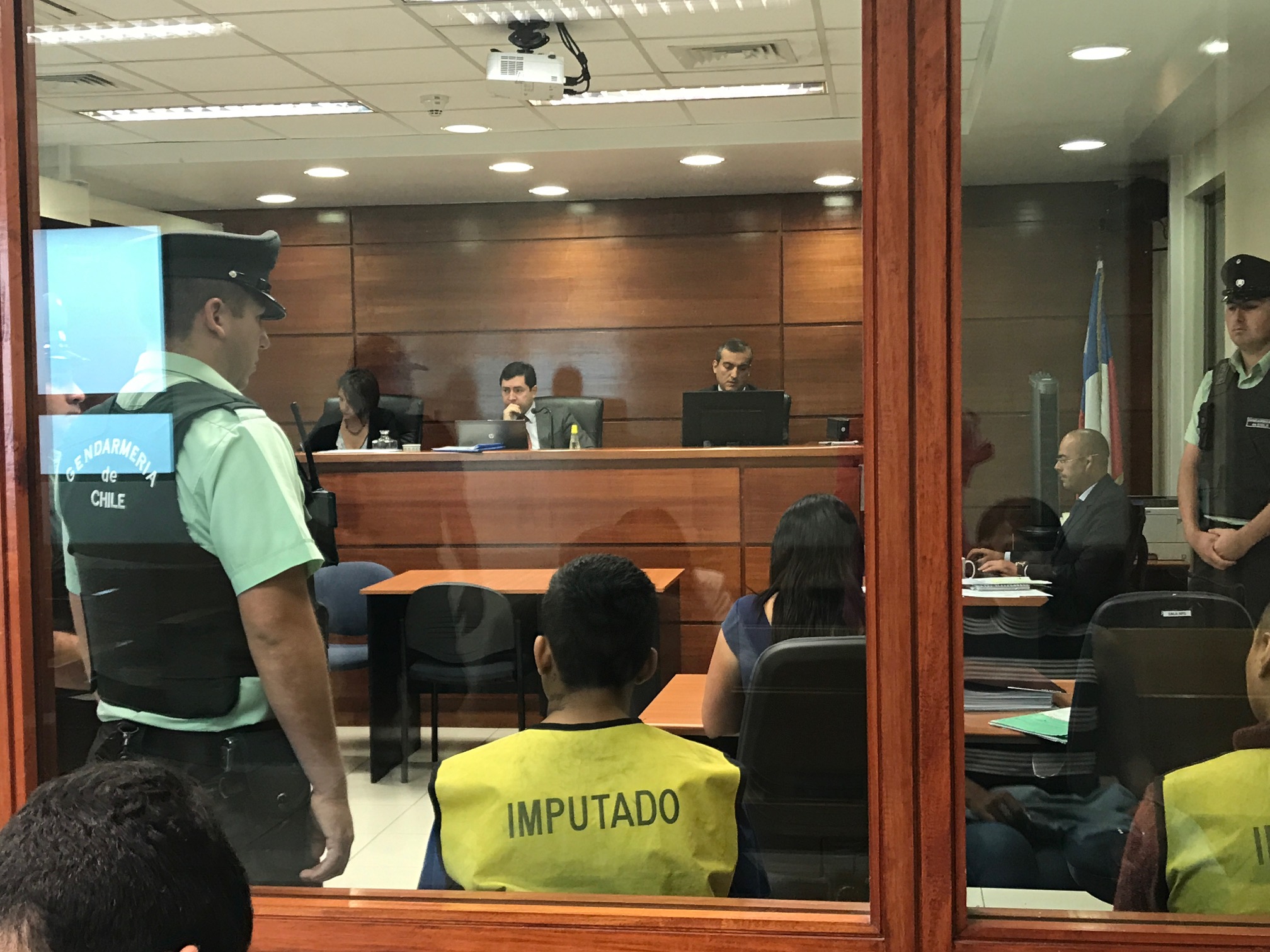 Los jueces del Tribunal de Juicio Oral en lo Penal de Arica dictando el veredicto absolutorio esta ma&ntilde;ana.