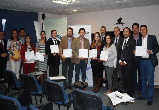 Al finalizar la actividad, se hizo entrega de un certificado de acreditaci&oacute;n a cada uno de los periodistas asistentes.