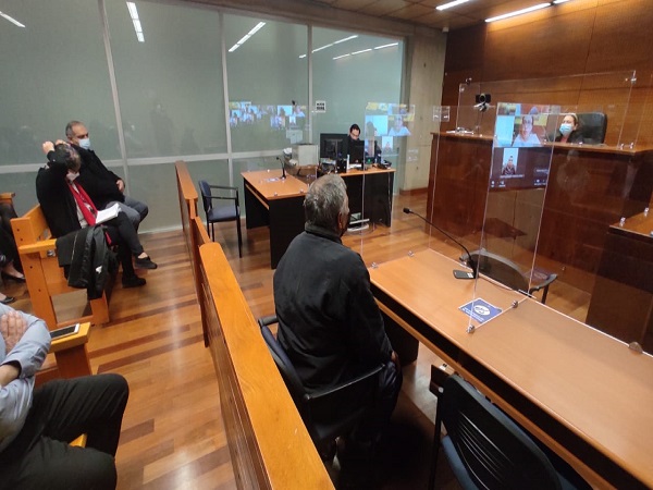 Durante la audiencia de cierre, Jorge A. estuvo acompa&ntilde;ado por profesionales y postulantes de la Defensor&iacute;a.