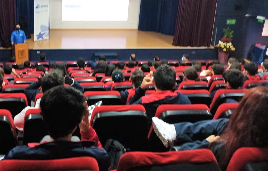 El defensor juvenil de Antofagasta, Francisco Barahona inici&oacute; un programa de charlas a estudiantes secundarios.
