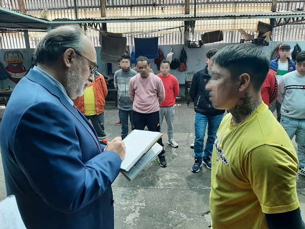 El defensor p&uacute;blico Rom&aacute;n Zelaya destac&oacute; la actuaci&oacute;n del carabinero como apegada al protocolo de uso racional de la fuerza.