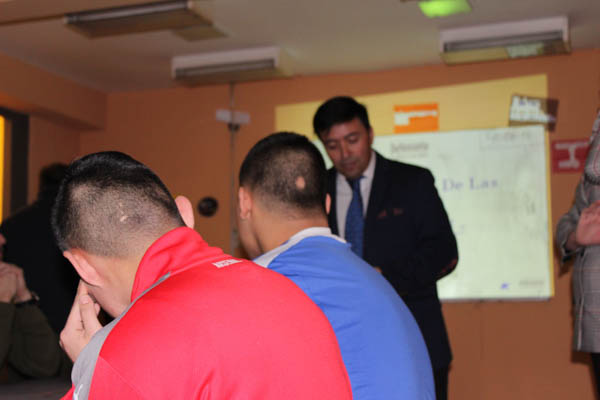 Los menores escucharon atentamente la exposici&oacute;n de los representantes de la Defensor&iacute;a.