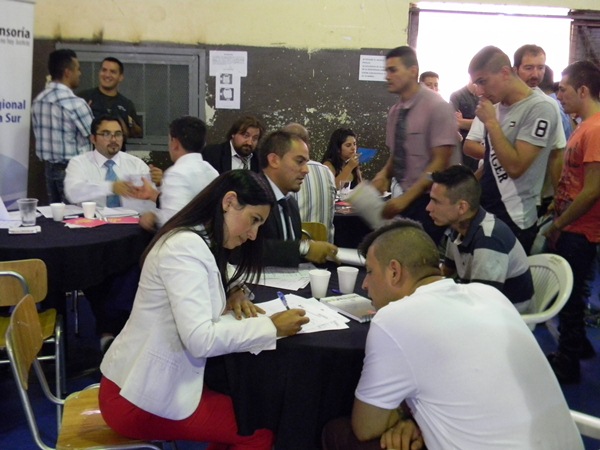 En la ocasi&oacute;n los internos de la torre 1 del penal puentealtino, pudieron acceder a las prestaciones de las distintas instituciones participantes.