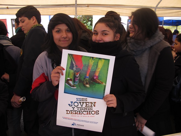 En la imagen de archivo, un afiche informativo sobre los derechos de los j&oacute;venes infractores de ley.
