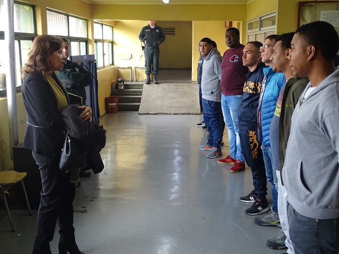 La Defensora Regional convers&oacute; con imputados extranjeros recluidos en el CDP de Puerto Natales.