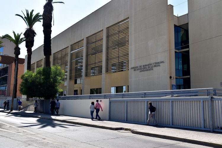 El Tribunal Oral en lo Penal de Antofagasta acogi&oacute; la tesis de los defensores p&uacute;blicos Andrea Morata y Mauricio Suazo, y absolvi&oacute; a los imputados 