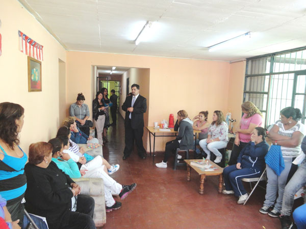 Alejandro Viada recorri&oacute; las hacinadas instalaciones de la secci&oacute;n femenina e inform&oacute; la situaci&oacute;n al Director Regional de Gendarmer&iacute;a.