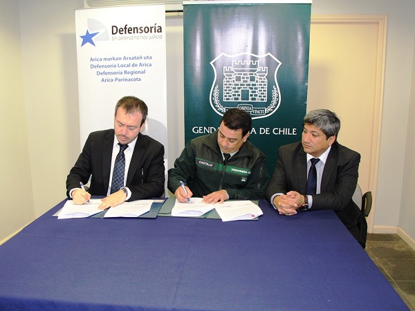 El Defensor Regional, Claudio G&aacute;lvez; el director regional de Gendarmer&iacute;&shy;a, coronel Sergio Castillo, y el seremi de Justicia, Leonel Huerta.