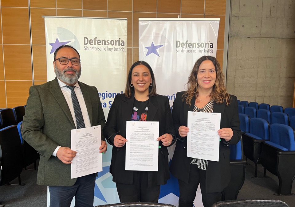 Los Defensores Regionales de la DRMN y de la DRMS junto a la coordinadora de "Juntos por la reinserci&oacute;n".