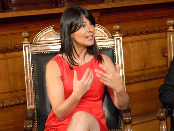 La Tercera public&oacute; una carta de la Defensora Regional Metropolitana Sur, Viviana Castel.