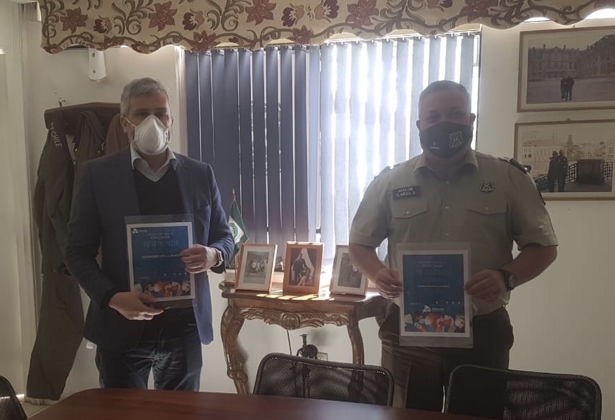 El Defensor Regional de Atacama, Ra&uacute;l Palma, en reuni&oacute;n con Carabineros difundi&oacute; los contactos de atenci&oacute;n regional. 