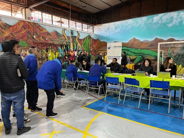Defensores p&uacute;blicos y otros profesionales asistieron a usuarios en la c&aacute;rcel de Puente Alto. 