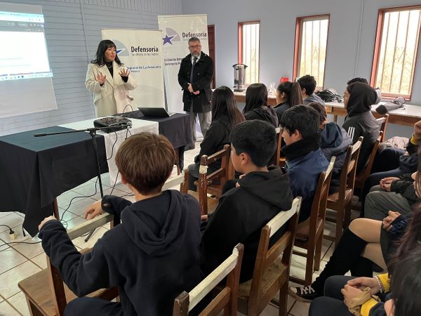Un muy buen di&aacute;logo con las y los estudiantes y la comunidad educativa se gener&oacute; durante esta jornada de difusi&oacute;n.
